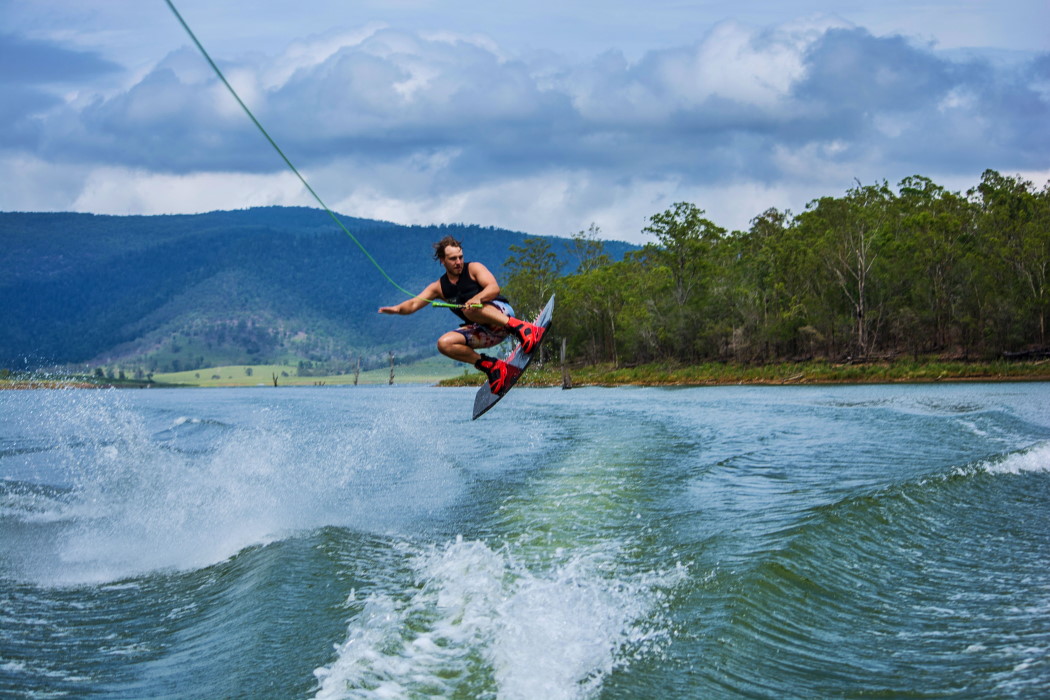 Wakeboarding – kitesurfing bez latawca