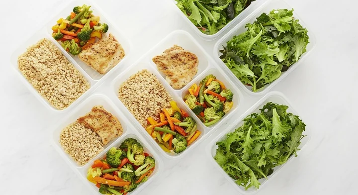 Smacznie, zdrowo i ciekawie: poznaj dietę pudełkową dostępną w Legionowie