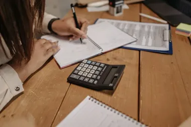 Jak ograniczyć ryzyko błędów w dokumentacji przedsiębiorstwa?