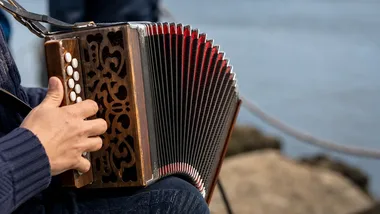 Szanty nad Narwią za darmo. Zagrają dwa zespoły
