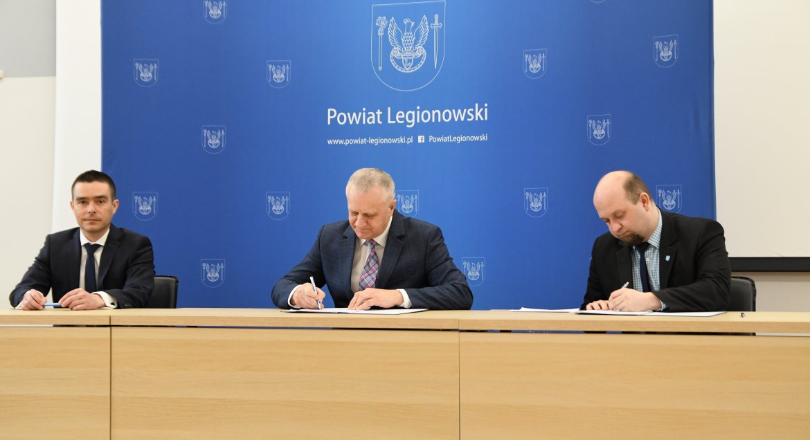 Umowa na Centrum Usług Społecznych podpisana