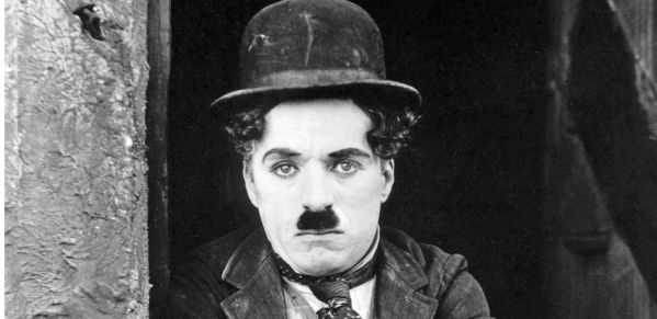 Postać Charlesa Spencera Chaplina, aktora i reżysera.