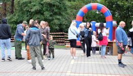 Powiększ obraz:Piknik w rytmie disco - Zdjęcie nr4