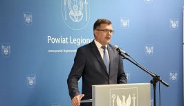 Powiększ obraz:Liceum już oficjalnie na swoim - Zdjęcie nr19