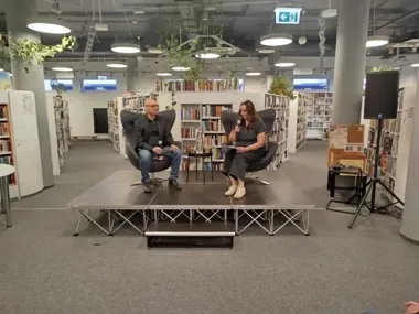 Jak wygląda świat, gdy ktoś mówi „niegrzeczny” - spotkanie z Jackiem Hołubem w Poczytalni