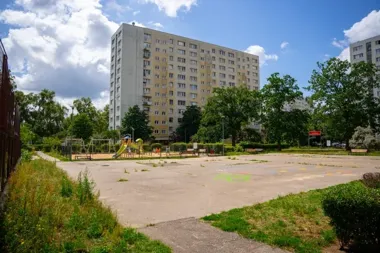 Asfalt znika z osiedla Jagiellońska. Pojawi się więcej zieleni