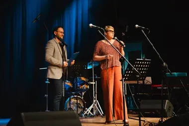 Legionowski ratusz zagrał dla dzieci w Indiach i poruszył salę