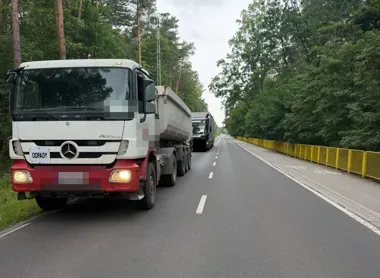 Pięć mandatów dla jednego kierowcy. Drugi ciężarówką bez uprawnień