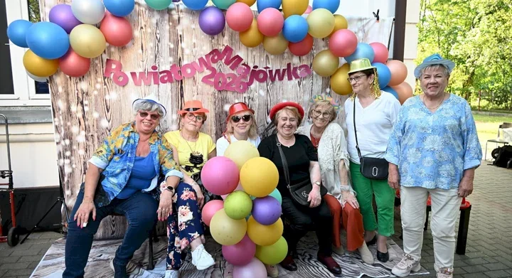 Seniorzy zatańczyli razem. Majówka w Legionowie miała wspólny rytm