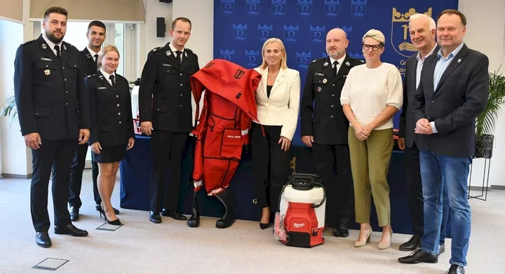 Trzy jednostki OSP z gminy Nieporęt dostały sprzęt za ponad 26 tys. zł