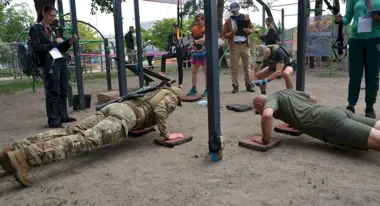 Murph Challenge Legionowo. 30 osób przeszło przez piekło treningu, by oddać hołd poległym