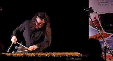 Wibrafonista Irek Głyk porwał Serock w kameralnym koncercie pełnym emocji