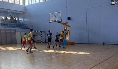 Stanisławowo Pierwsze zgarnęło podwójne zwycięstwo w powiatowej koszykówce 3x3