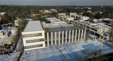 Szkoła w Legionowie ma dostać nowe skrzydło i boisko na dachu