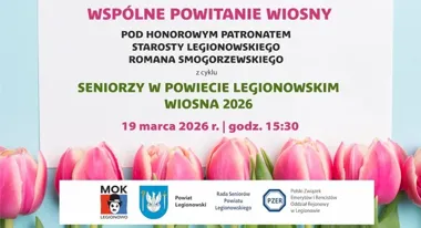 Seniorzy witają wiosnę – muzyka, pokaz mody i słodki poczęstunek w ratuszu